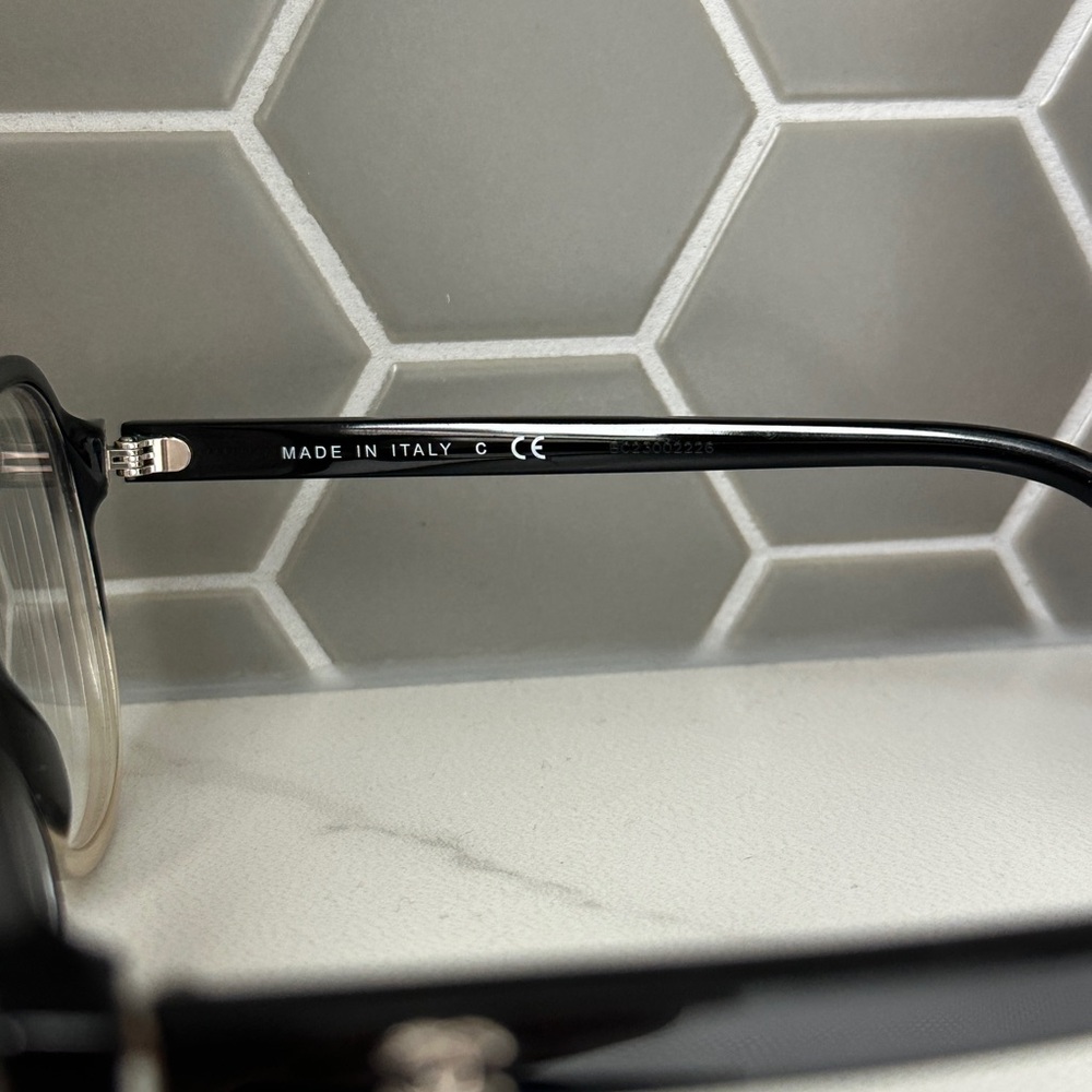 CHANEL Black and Gradient Grey Glasses with Quilted Case - Picture 5 of 9